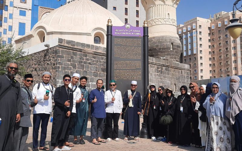 travel umroh premium